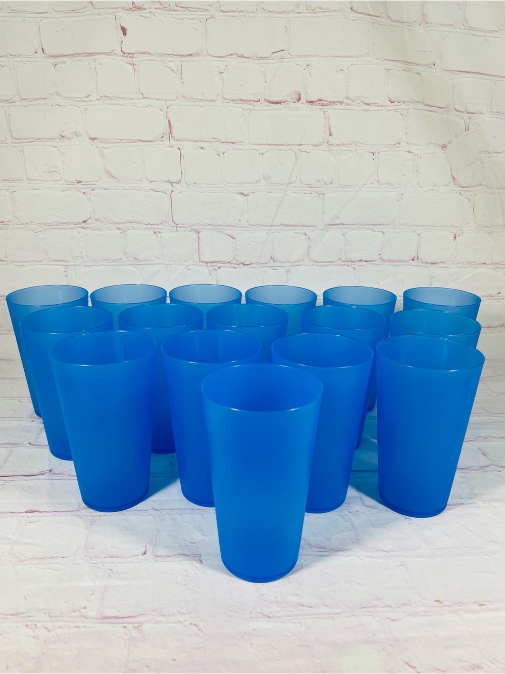 Set of 16 Blue Plastic Stackable Tapered Round Tumblers Drinking Cups